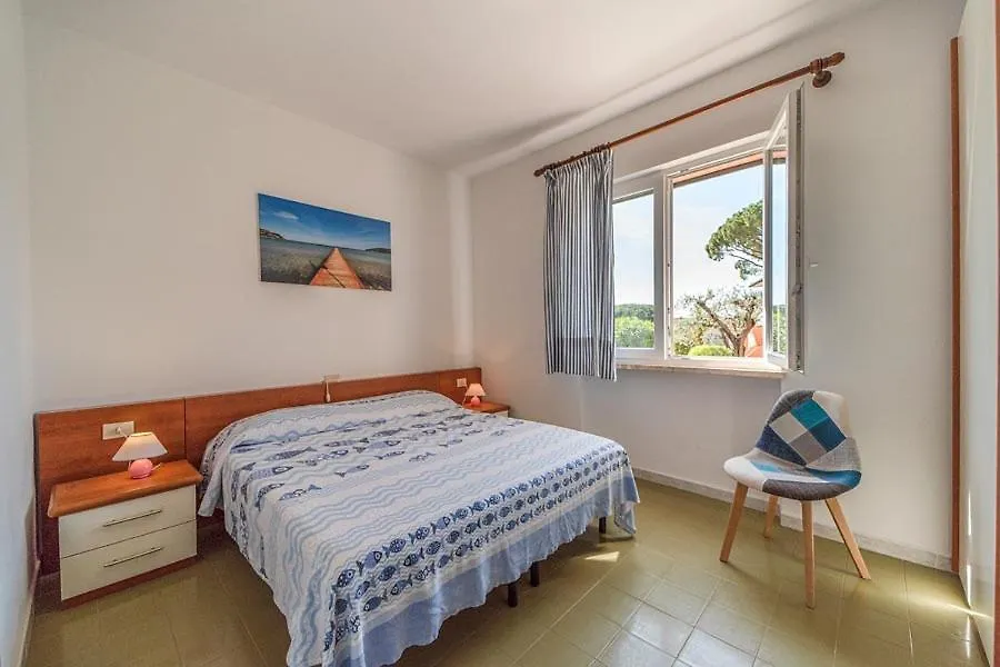 Villa Cecilia - Appartamenti Procchio  Aparthotel