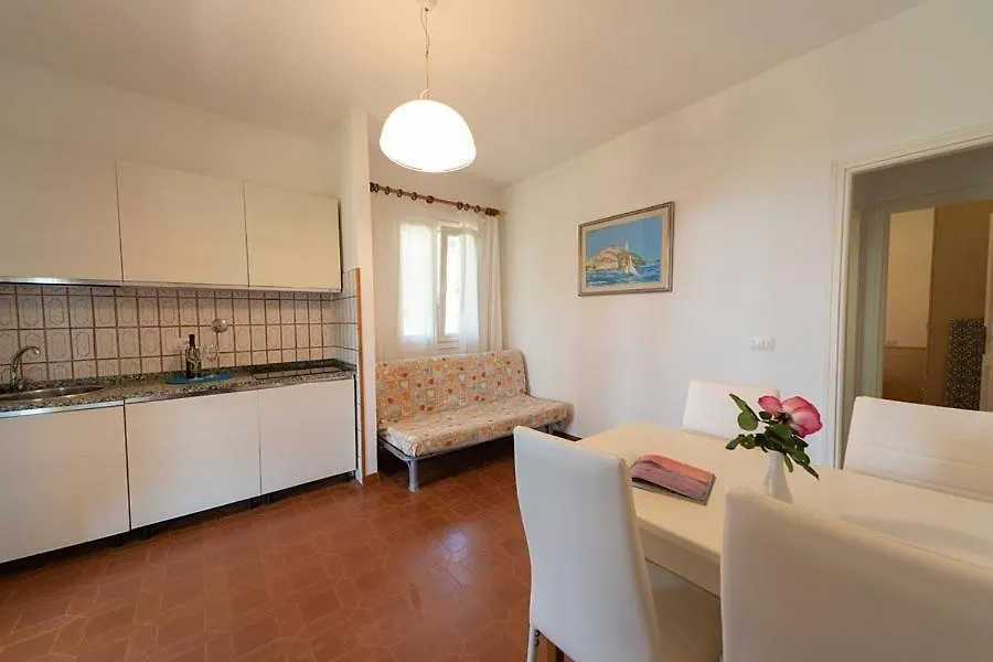 Villa Cecilia - Appartamenti Procchio  Italy