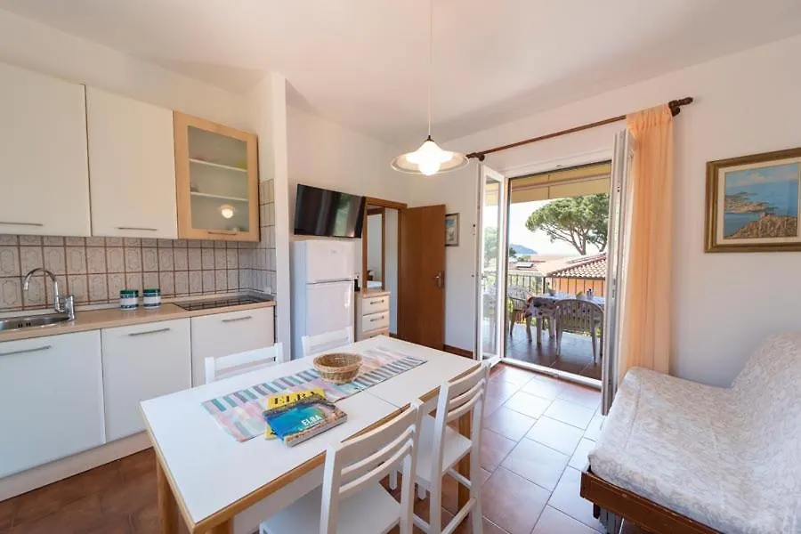 Aparthotel Villa Cecilia - Appartamenti Procchio  Italy