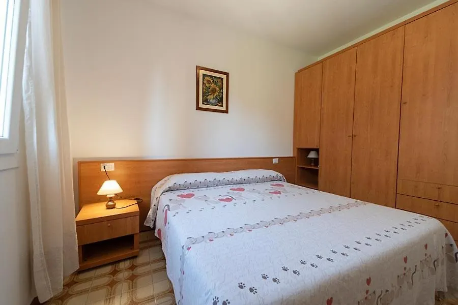 Villa Cecilia - Appartamenti Procchio  Aparthotel